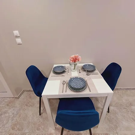 Sapphire Apartment *